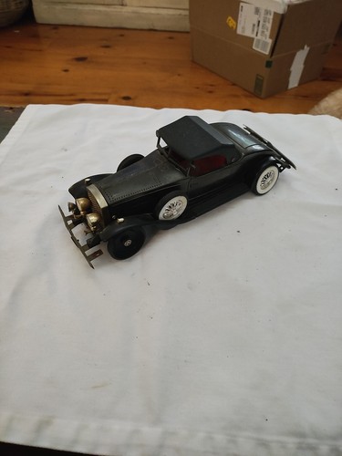 Modellino auto giocattolo